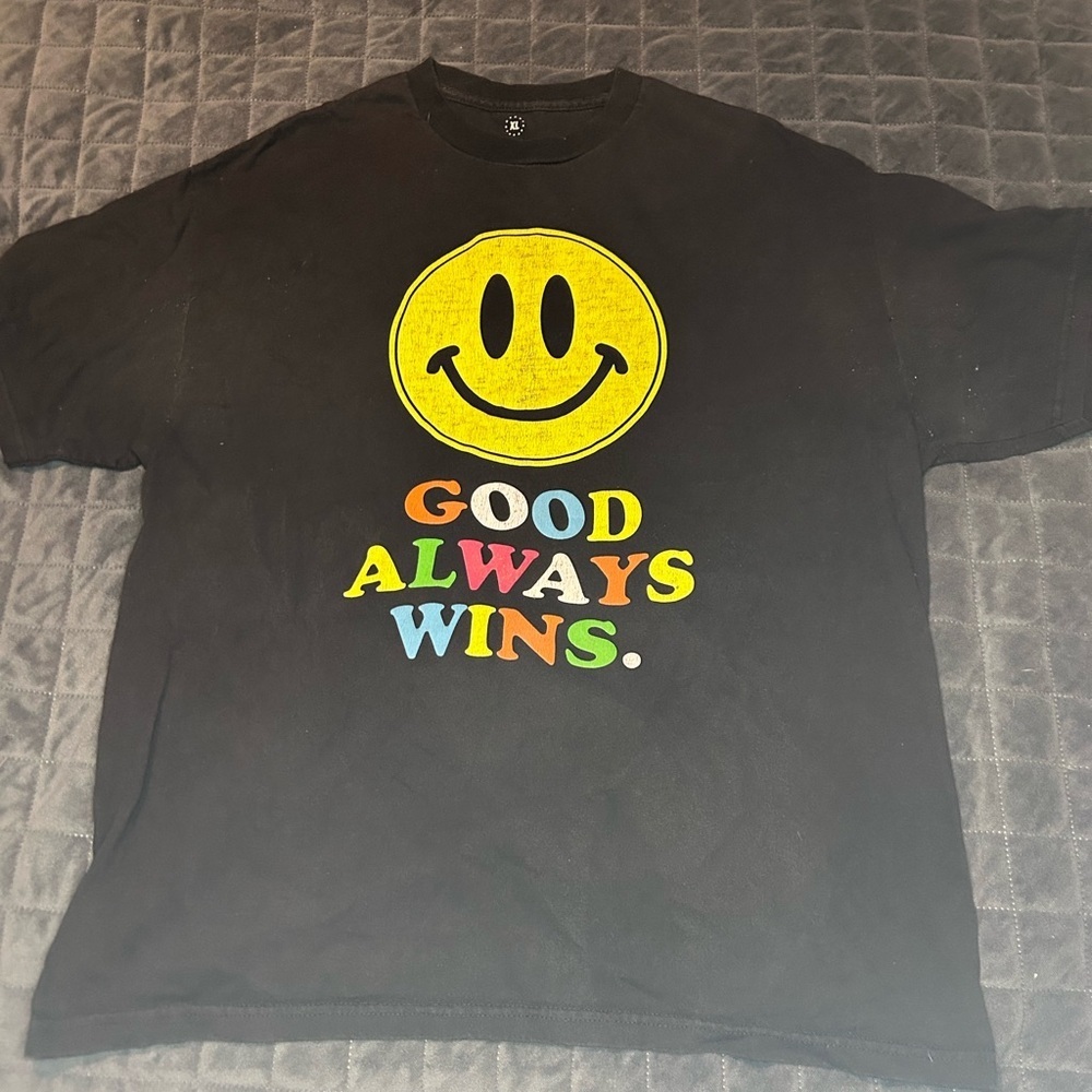 Good Always Wins Smiley Face T-Shirt Black | XL | Retro Neon Graphic | 🇺🇸‎ - Picture 2 of 5